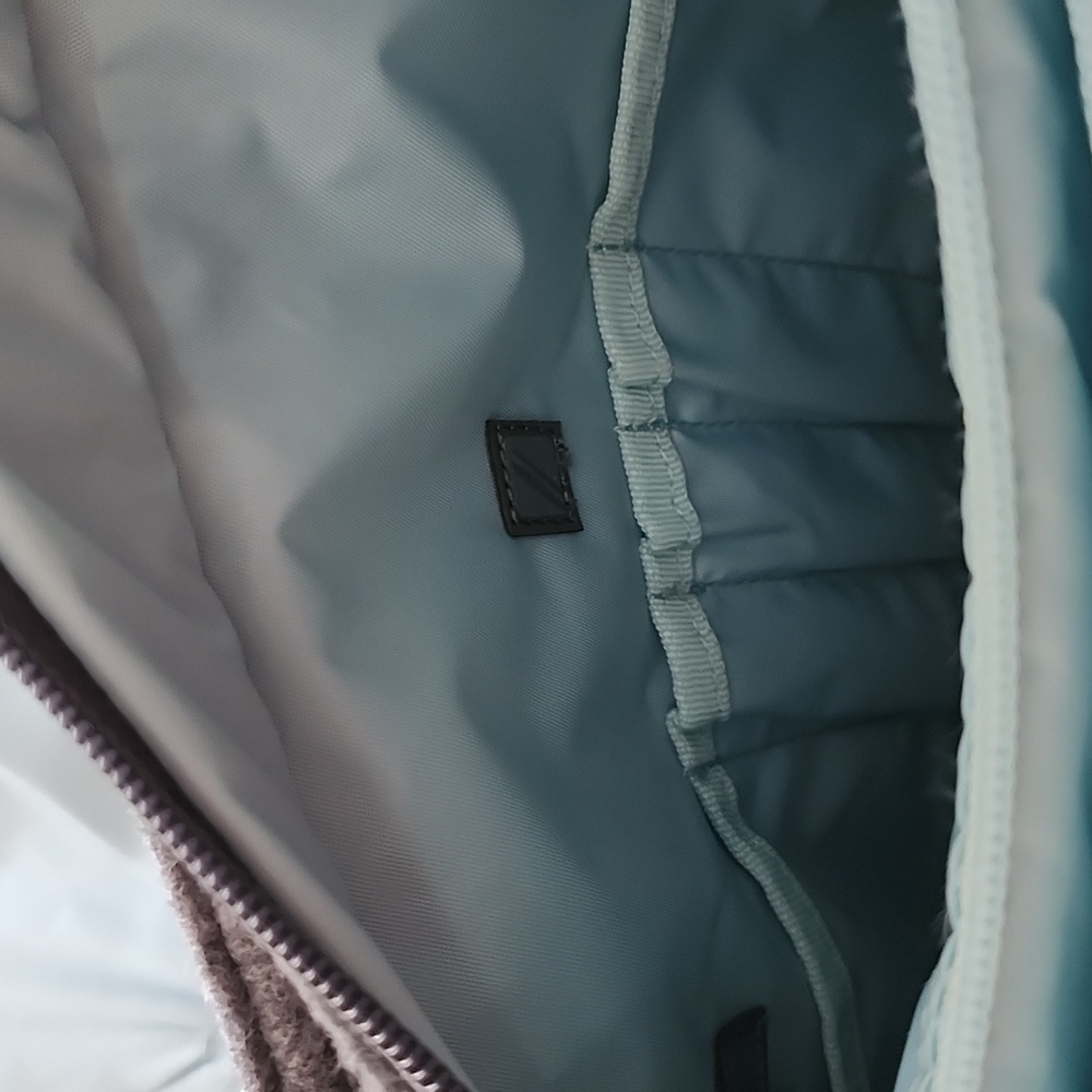 OGIO Gray Shoulder Bag - Picture 6 of 6